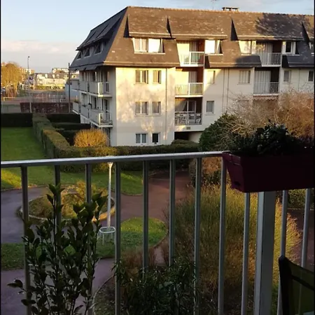 Pleasant 10 Min Walk From The Sea Apartmán *