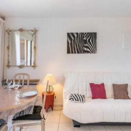 Apartmán Pleasant 10 Min Walk From The Sea *